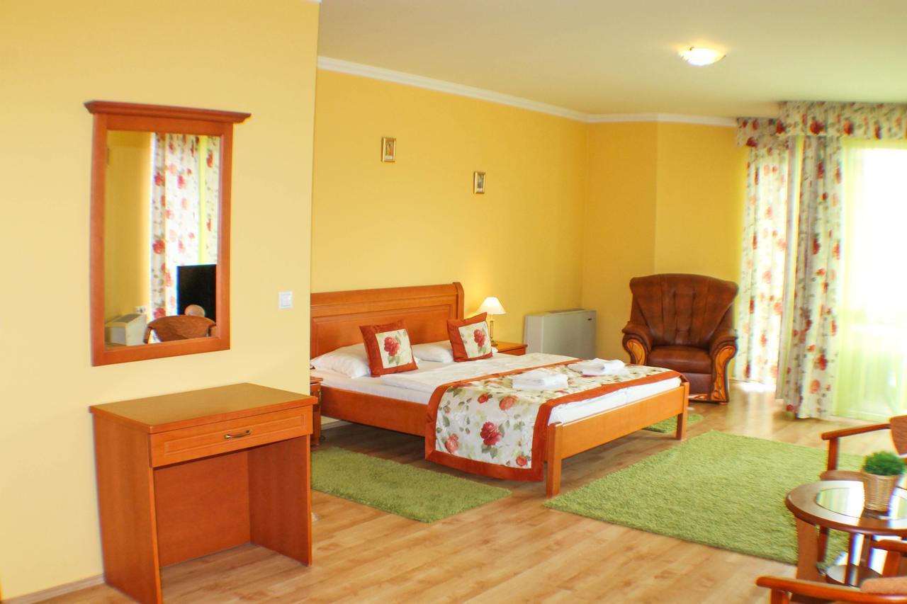 Hotel Jarja Hajdúszoboszló Exteriér fotografie