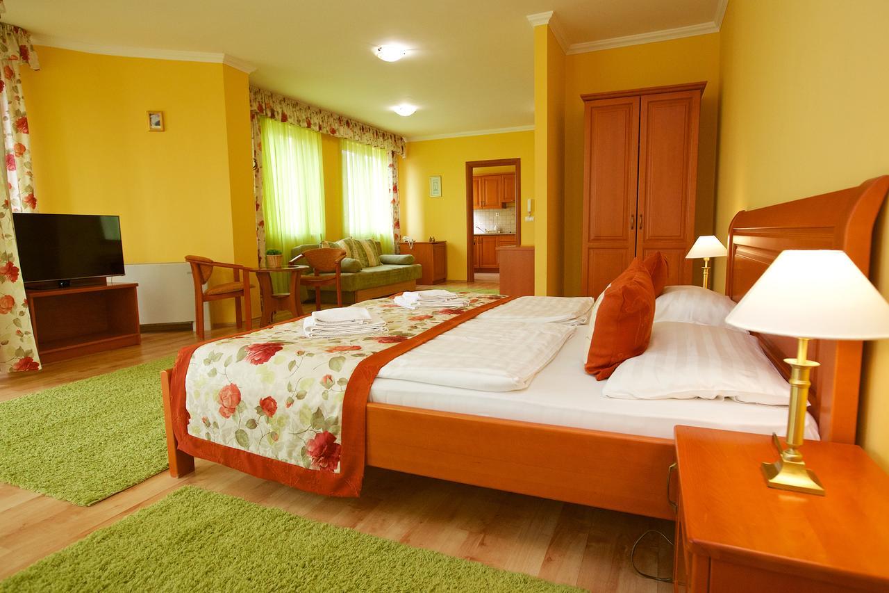 Hotel Jarja Hajdúszoboszló Exteriér fotografie